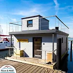 Hausboot Kaddi's Sunshine - Huus & Botel Fehmarn
