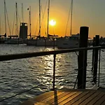 Hausboot Kaddi's Sunshine - Huus & Fehmarn