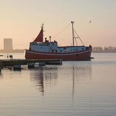 Hausboot Kaddi's Sunshine - Huus & * Fehmarn