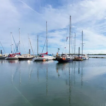 Botel Hausboot Kaddi's Sunshine - Huus & Fehmarn