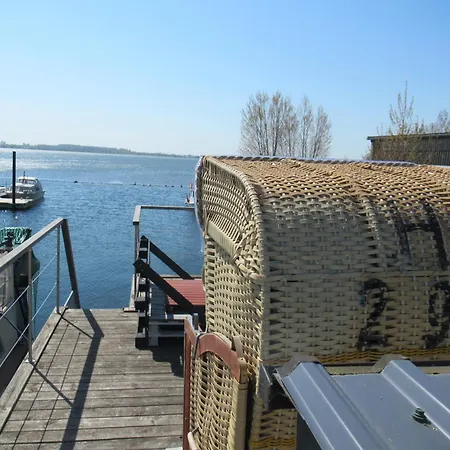 Hausboot Kaddi's Sunshine - Huus & Botel *