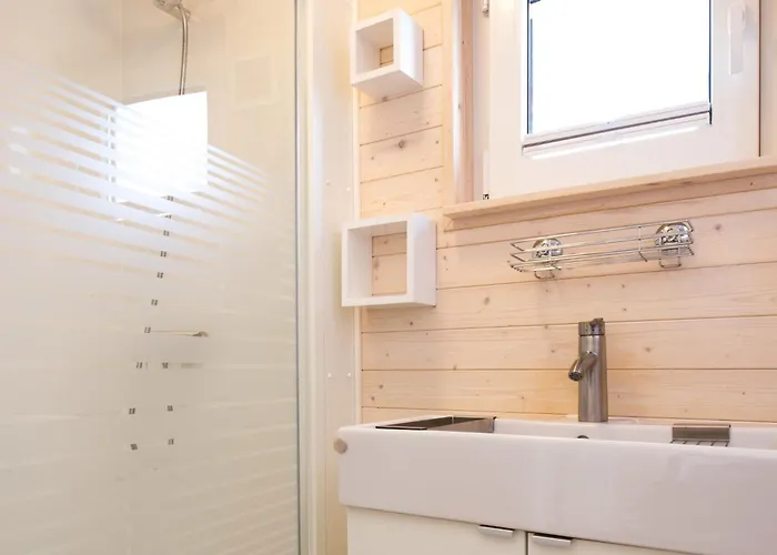 Hausboot Kaddi's Sunshine - Huus & Bådhotel Femern